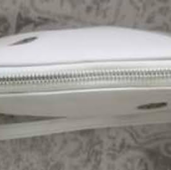 COACH 3677 - Y2K White Leather Mini Dot Baguette Handbag w/ Strap - Ltd. Edition - Picture 4 of 16